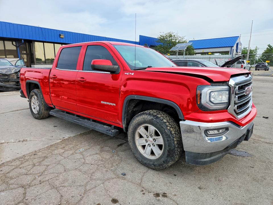 56488816 :رقم المزاد ، 3GTU2MEC2JG611361 vin ، 2018 Gmc Sierra مزاد بيع