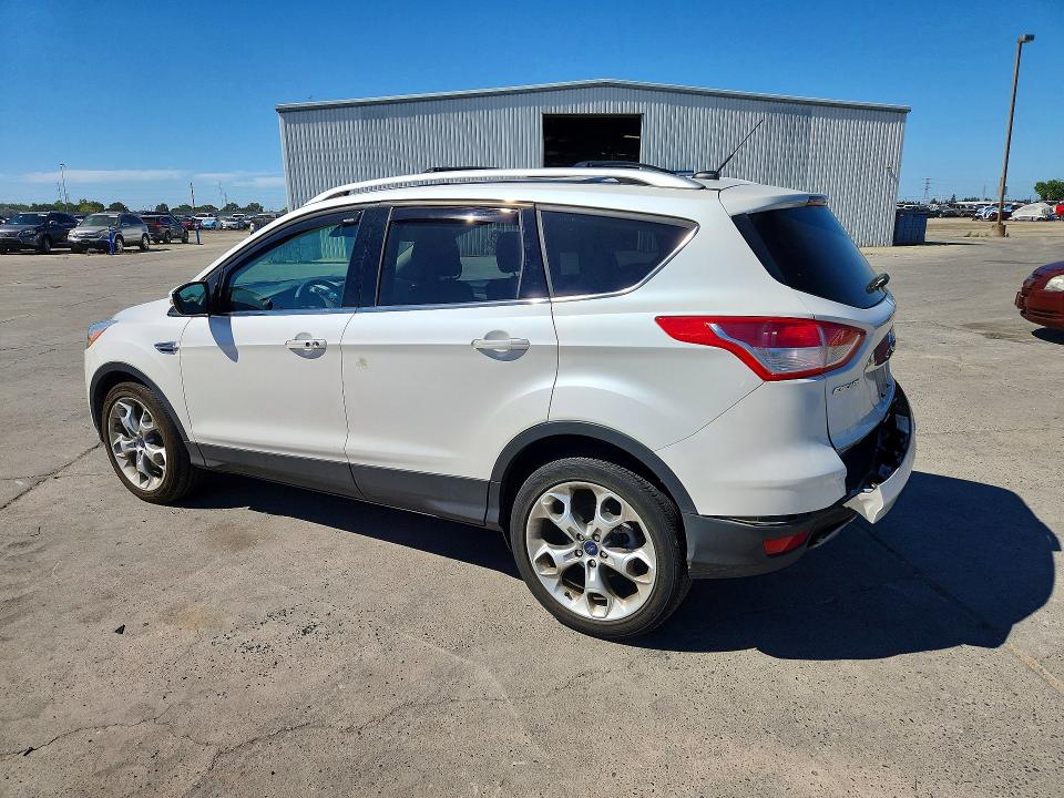 2015 Ford Escape მანქანა იყიდება აუქციონზე, vin: 1FMCU9J95FUB63582, აუქციონის ნომერი: 57215236