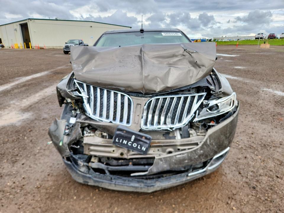 58065546 :رقم المزاد ، 2LMDJ8JK2BBJ20008 vin ، 2011 Lincoln Mkx مزاد بيع