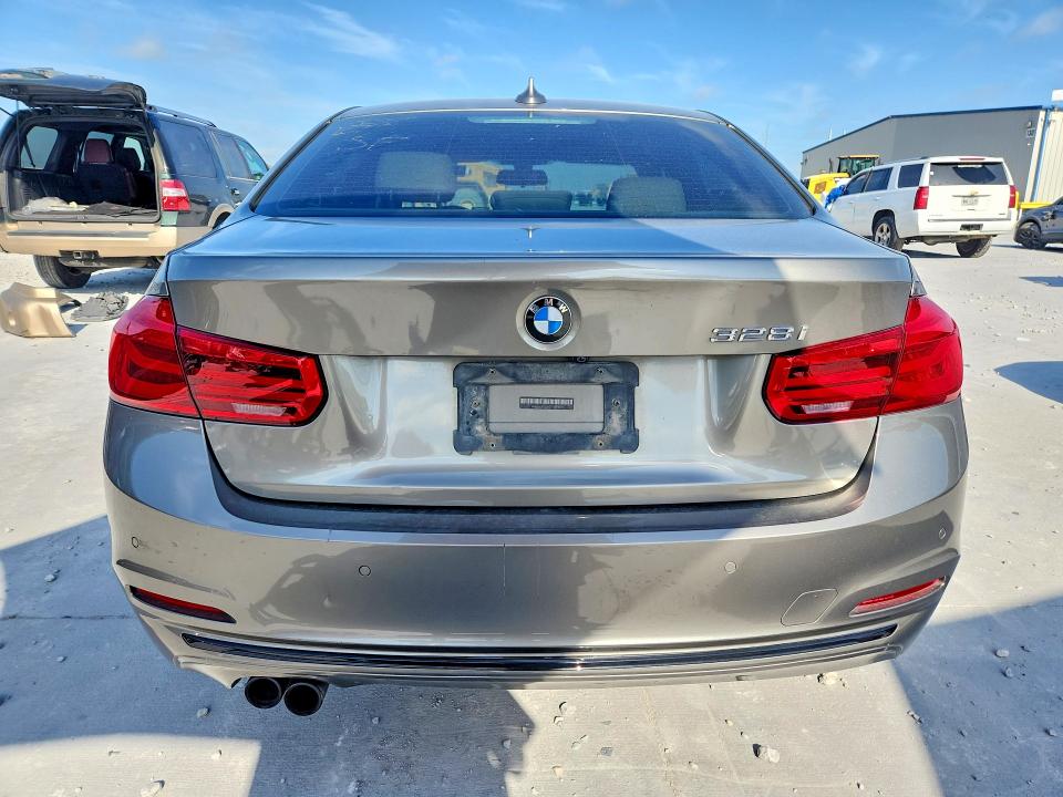 57917796 :رقم المزاد ، WBA8E9G59GNT87961 vin ، 2016 Bmw 328 مزاد بيع
