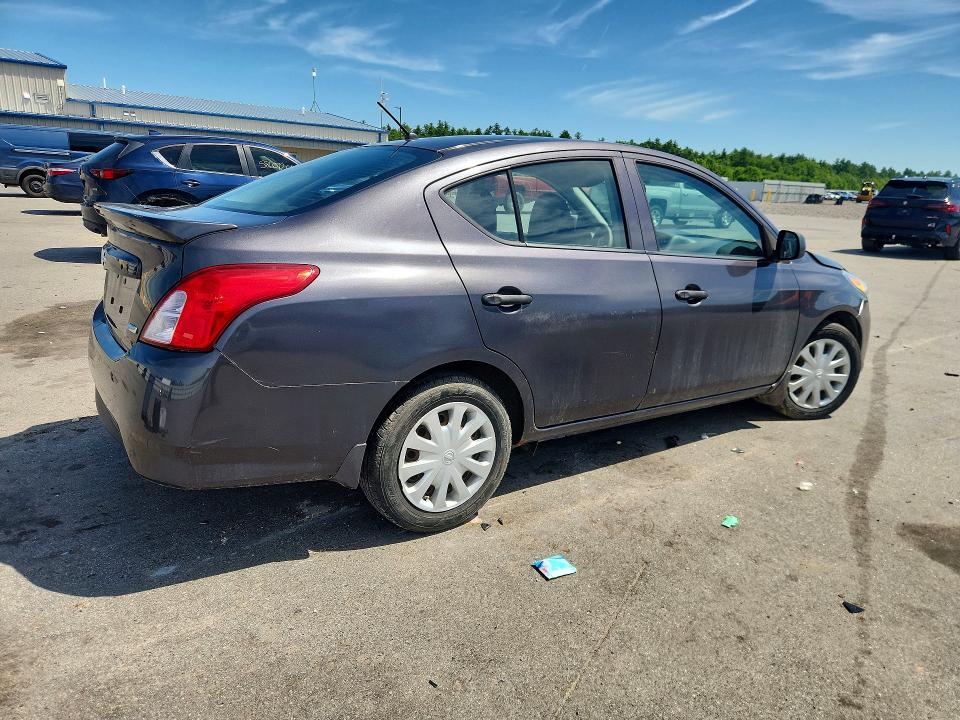 58332116 :رقم المزاد ، 3N1CN7AP0FL942583 vin ، 2015 Nissan Versa مزاد بيع