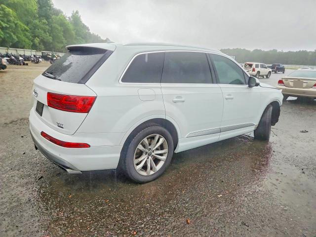 2017 Audi Q7 მანქანა იყიდება აუქციონზე, vin: WA1LAAF79HD035297, აუქციონის ნომერი: 57390206