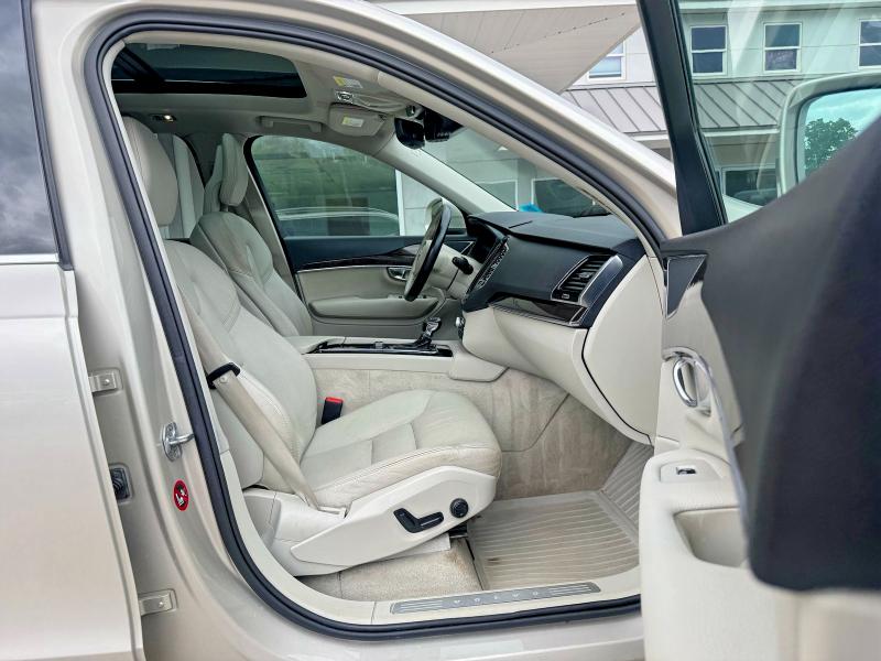 56108776 :رقم المزاد ، YV4A22PK2G1023590 vin ، 2016 Volvo Xc90 مزاد بيع