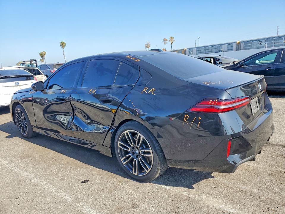 57149546 :رقم المزاد ، WBA43FJ00RCS32245 vin ، 2024 Bmw 530 مزاد بيع