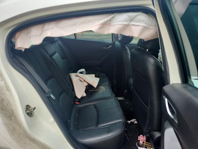 Продажа на аукционе авто 2018 Mazda 3, vin: 3MZBN1V37JM177448, номер лота: 57743226