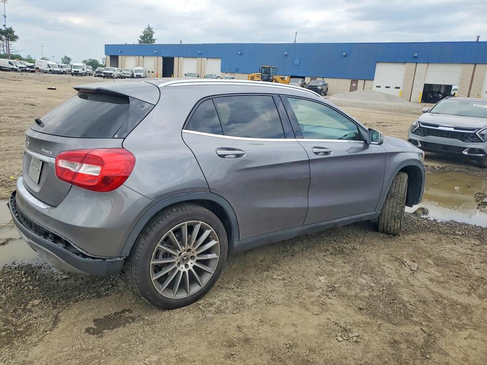 56315956 :رقم المزاد ، WDCTG4GB5JJ483918 vin ، 2018 Mercedes-benz Gla مزاد بيع