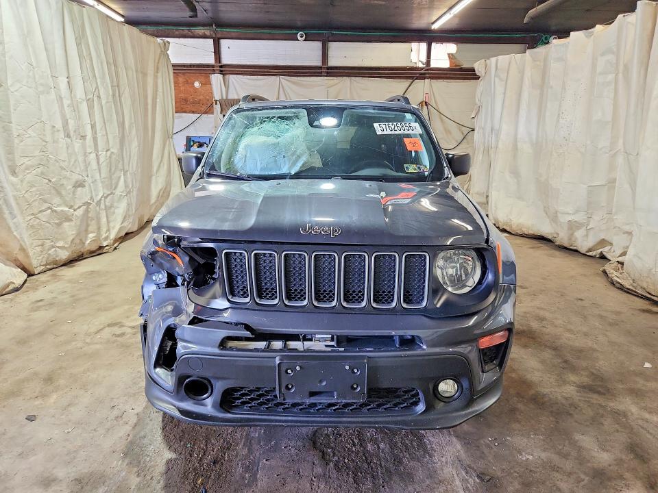 57626856 :رقم المزاد ، ZACNJDB10NPN81675 vin ، 2022 Jeep Renegade مزاد بيع