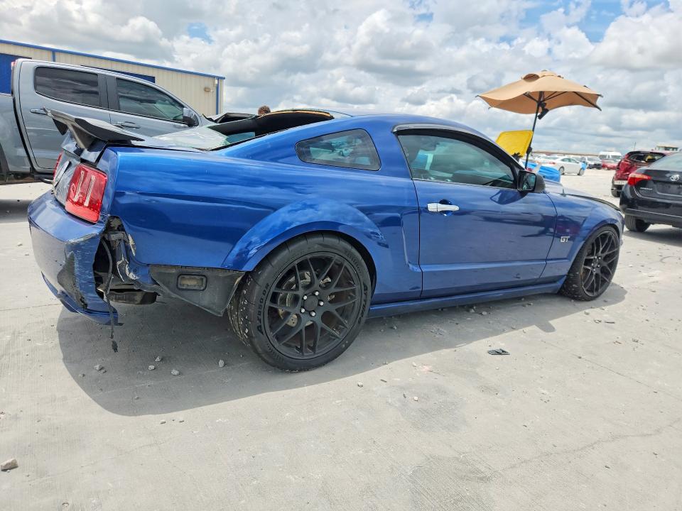 57240656 :رقم المزاد ، 1ZVHT82H285188821 vin ، 2008 Ford Mustang مزاد بيع