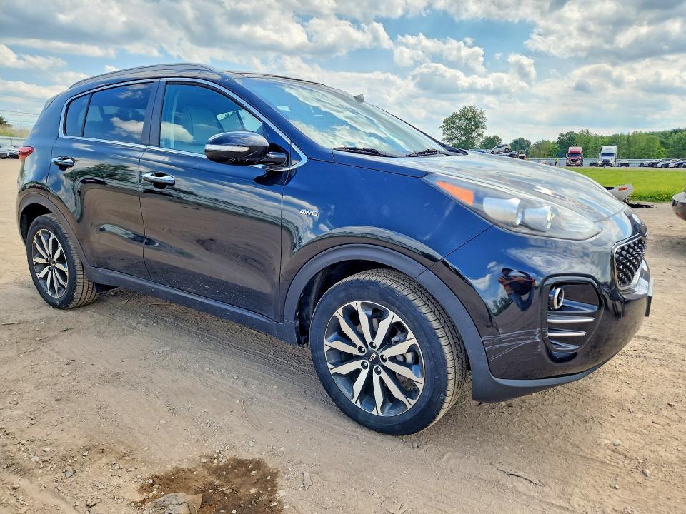 55428596 :رقم المزاد ، KNDPNCAC0H7167133 vin ، 2017 Kia Sportage مزاد بيع
