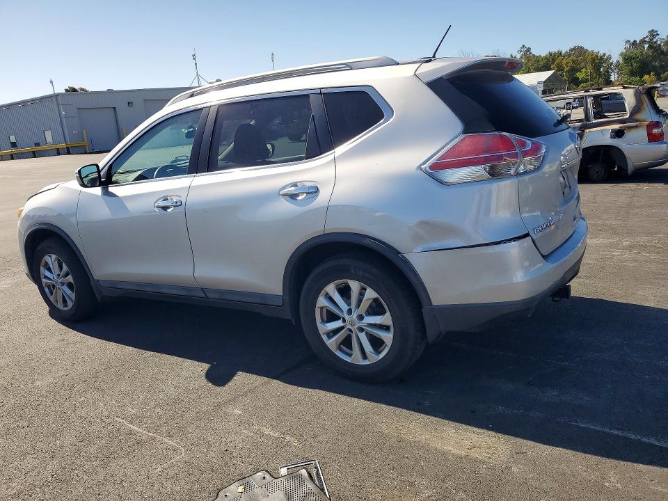 2015 Nissan Rogue მანქანა იყიდება აუქციონზე, vin: 5N1AT2MT4FC773651, აუქციონის ნომერი: 56324746