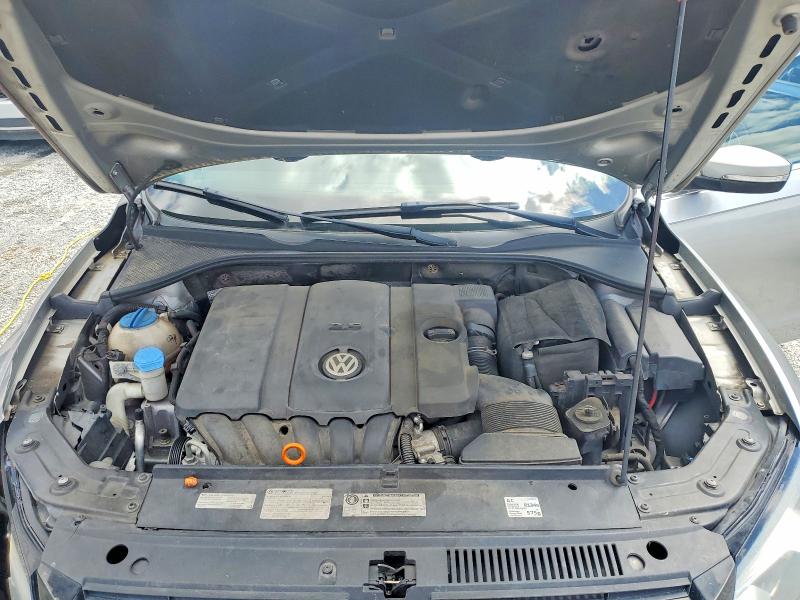Продажа на аукционе авто 2013 Volkswagen Passat, vin: 1VWBP7A3XDC074212, номер лота: 58460436