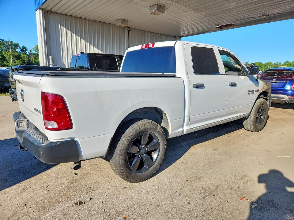 58105276 :رقم المزاد ، 1C6RR7KM2JS303462 vin ، 2018 Ram 1500 مزاد بيع