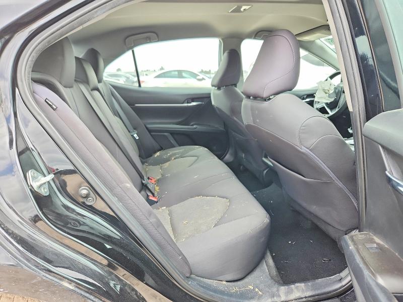 56540476 :رقم المزاد ، 4T1C11AK9NU676488 vin ، 2022 Toyota Camry مزاد بيع