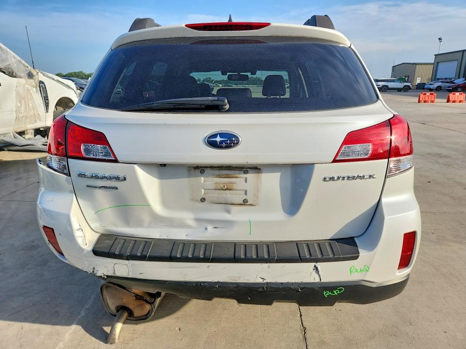 58920886 :رقم المزاد ، 4S4BRCPC9E3258230 vin ، 2014 Subaru Outback مزاد بيع