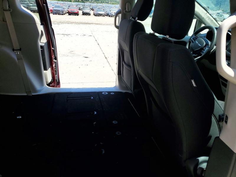 58369026 :رقم المزاد ، 2C4RC1BG8HR780037 vin ، 2017 Chrysler Pacifica مزاد بيع