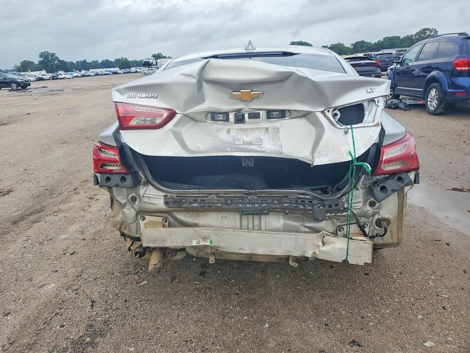 Продажа на аукционе авто 2020 Chevrolet Malibu, vin: 1G1ZD5ST5LF043260, номер лота: 57865746
