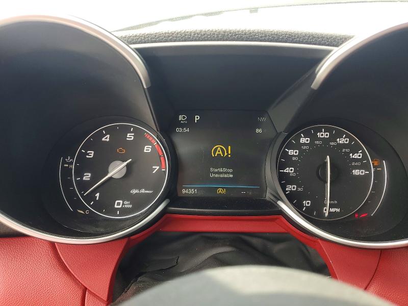 56109466 :رقم المزاد ، ZARFAEBN1H7556128 vin ، 2017 Alfa Romeo Giulia مزاد بيع