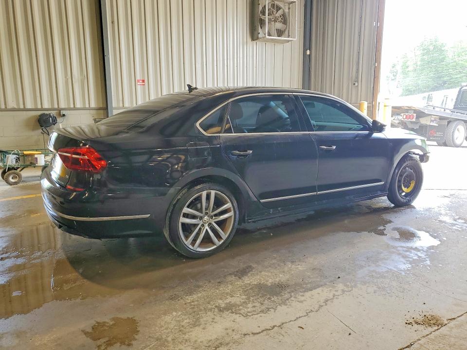 55179966 :رقم المزاد ، 1VWDT7A31HC065523 vin ، 2017 Volkswagen Passat مزاد بيع