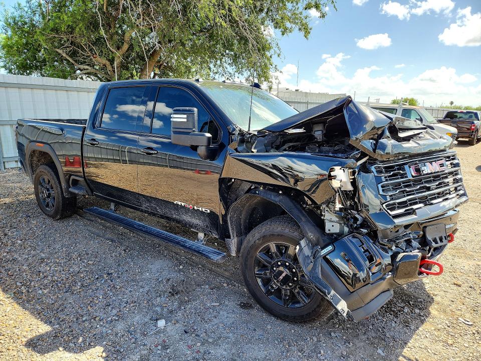 56700096 :رقم المزاد ، 1GT4UPEY5TF106118 vin ، 2026 Gmc Sierra مزاد بيع