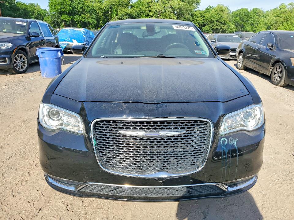 Продажа на аукционе авто 2017 Chrysler 300, vin: 2C3CCARGXHH585854, номер лота: 56048226