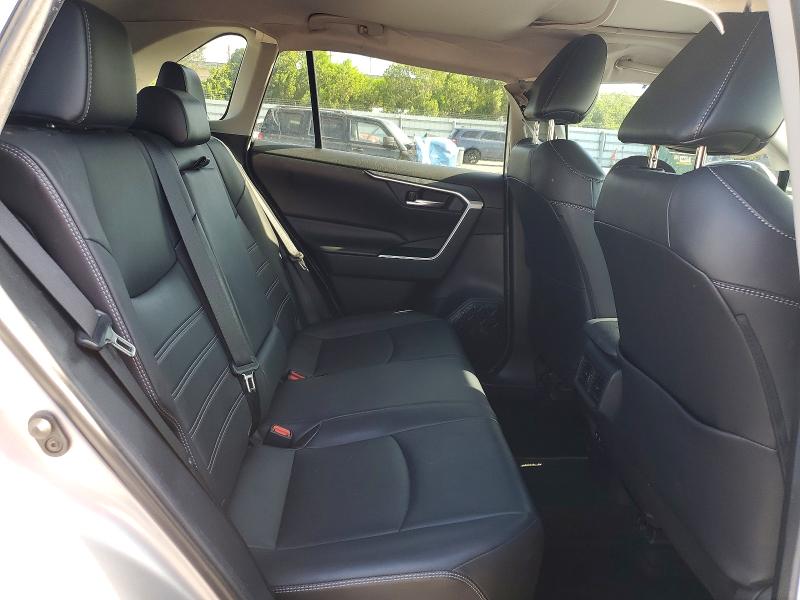 Продажа на аукционе авто 2019 Toyota Rav4, vin: 2T3C1RFV2KW021688, номер лота: 57572006