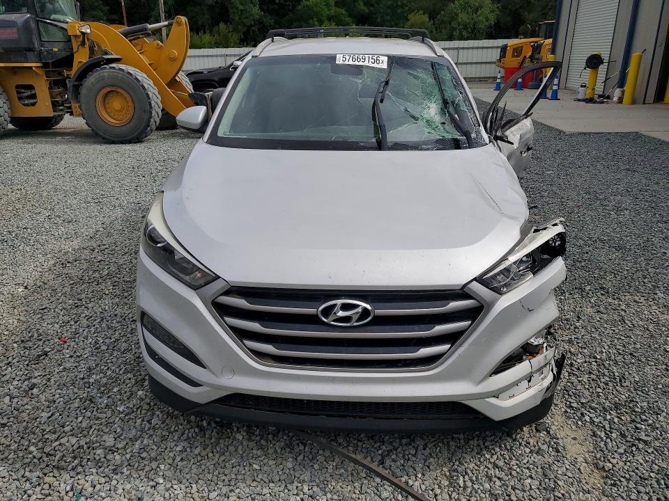 57669156 :رقم المزاد ، KM8J33A46JU694505 vin ، 2018 Hyundai Tucson مزاد بيع