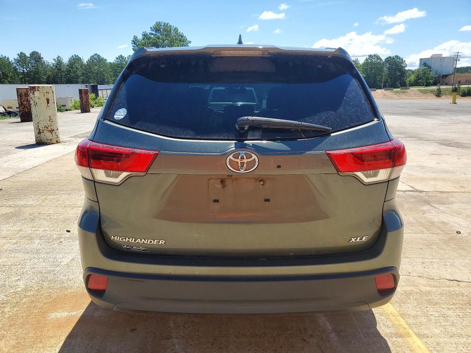 2019 Toyota Highlander მანქანა იყიდება აუქციონზე, vin: 5TDKZRFH2KS349533, აუქციონის ნომერი: 58612706