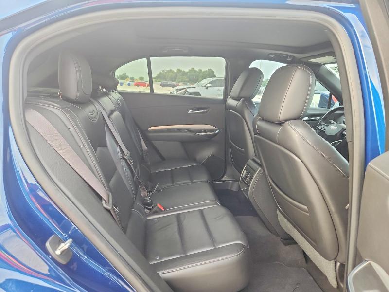 58260526 :رقم المزاد ، 1GYFZCR4XKF103668 vin ، 2019 Cadillac Xt4 مزاد بيع
