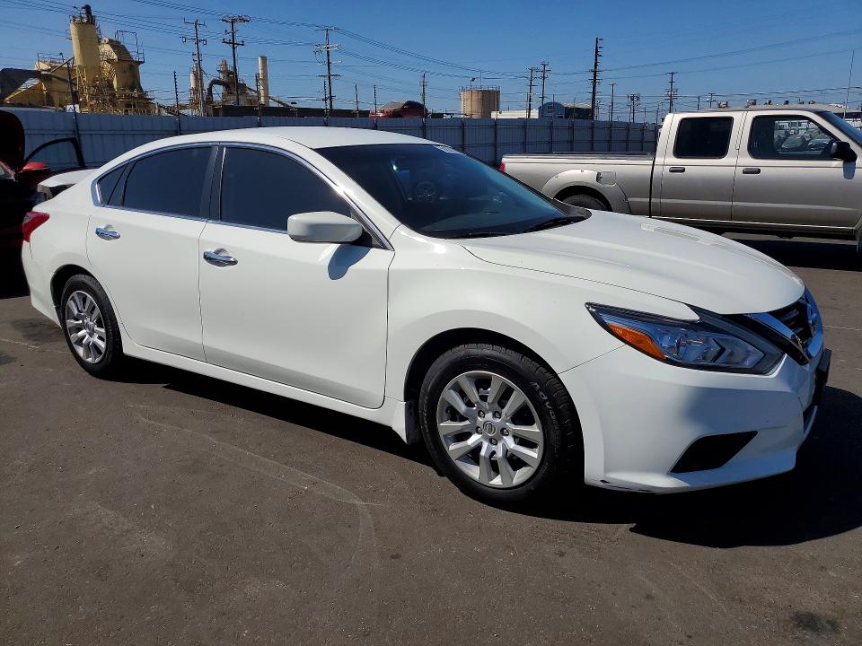 2018 Nissan Altima მანქანა იყიდება აუქციონზე, vin: 1N4AL3AP4JC209269, აუქციონის ნომერი: 56889326