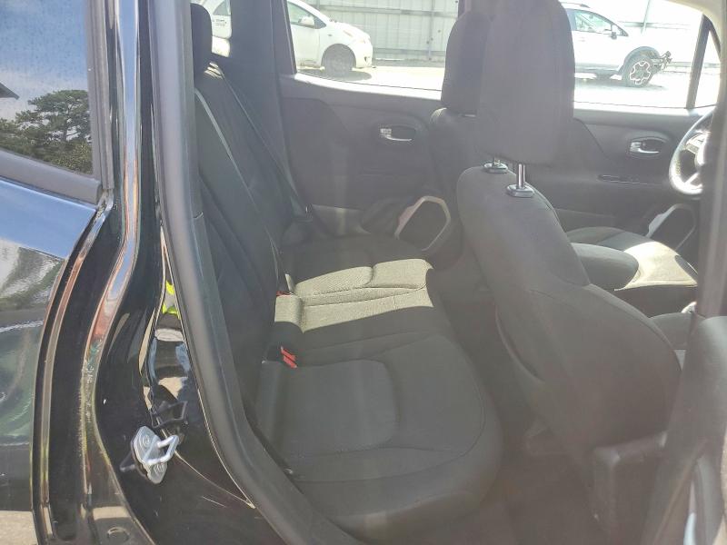 2015 Jeep Renegade მანქანა იყიდება აუქციონზე, vin: ZACCJABH0FPB52370, აუქციონის ნომერი: 58692796