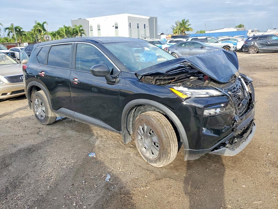 55535026 :رقم المزاد ، 5N1BT3AAXPC935765 vin ، 2023 Nissan Rogue مزاد بيع