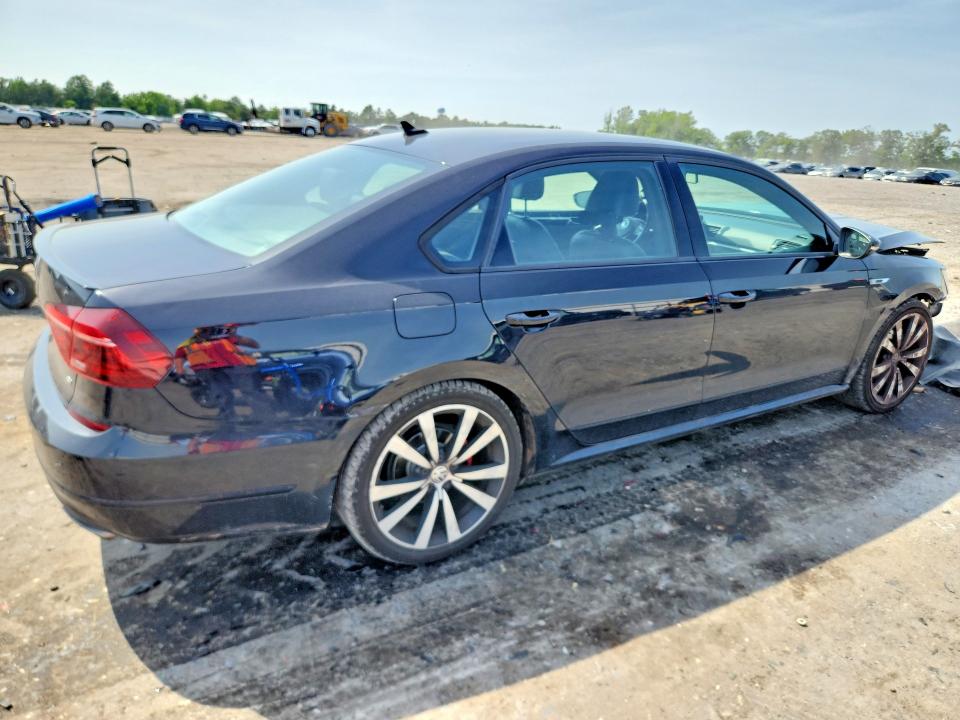 2018 Volkswagen Passat მანქანა იყიდება აუქციონზე, vin: 1VWJM7A30JC036939, აუქციონის ნომერი: 85972565