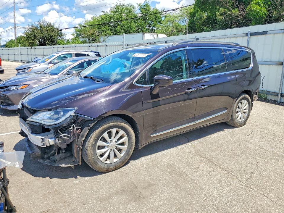 Продажа на аукционе авто 2017 Chrysler Pacifica, vin: 2C4RC1BG0HR583900, номер лота: 57521726
