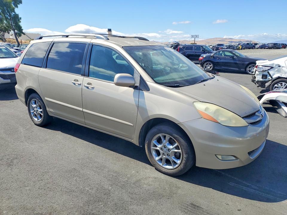 58982956 :رقم المزاد ، 5TDBA22C36S070073 vin ، 2006 Toyota Sienna مزاد بيع