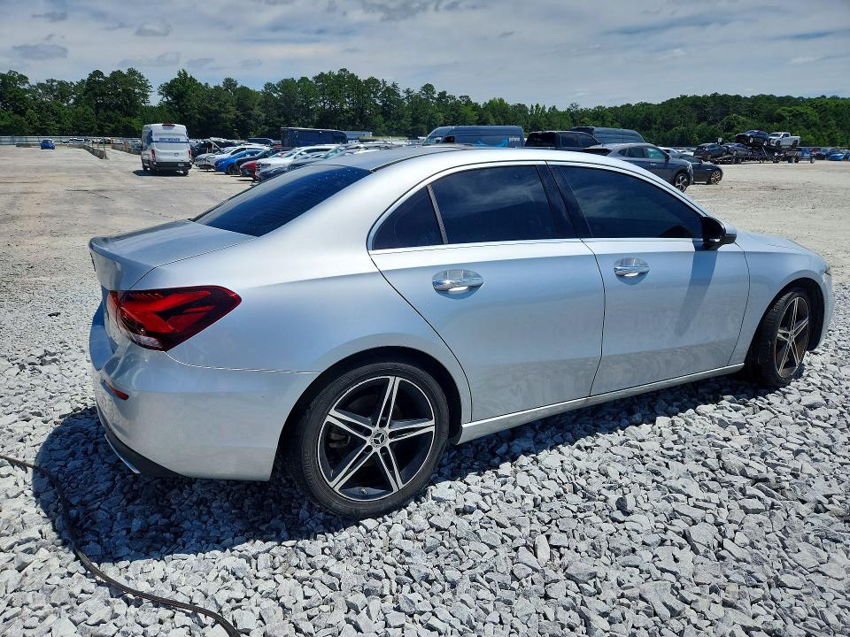 58459106 :رقم المزاد ، W1K3G4EB6MJ304241 vin ، 2021 Mercedes-benz A مزاد بيع