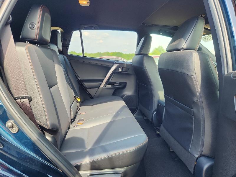 56288176 :رقم المزاد ، JTMJJREV0JD191035 vin ، 2018 Toyota Rav4 Hv مزاد بيع