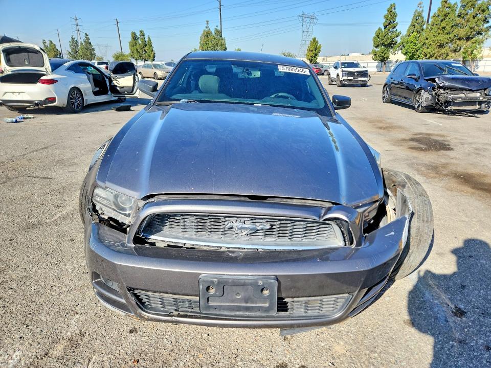 Продажа на аукционе авто 2014 Ford Mustang, vin: 1ZVBP8AM8E5262134, номер лота: 57085046
