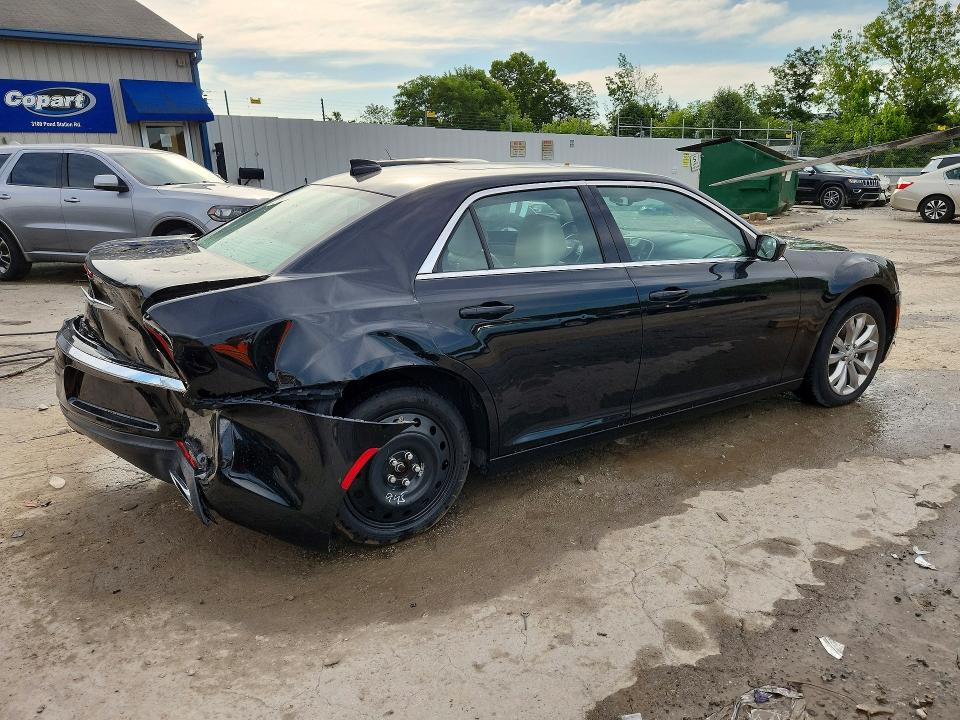 58364346 :رقم المزاد ، 2C3CCARG1GH164412 vin ، 2016 Chrysler 300 مزاد بيع