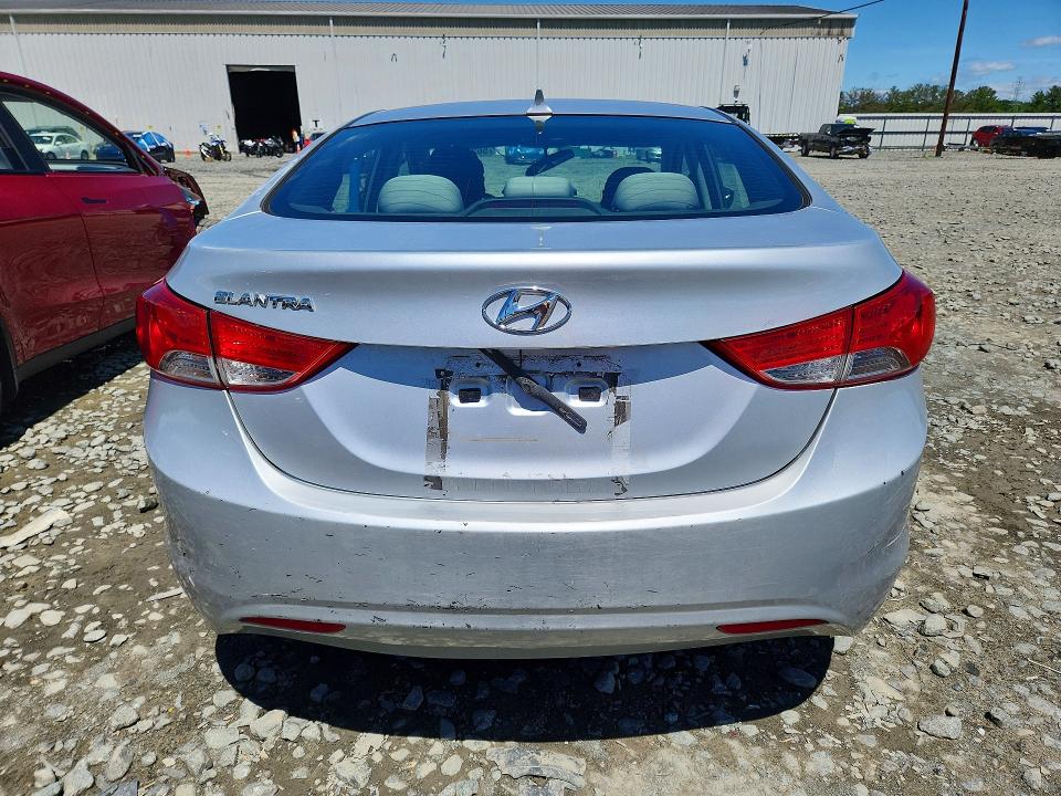 2013 Hyundai Elantra მანქანა იყიდება აუქციონზე, vin: 5NPDH4AE2DH354476, აუქციონის ნომერი: 56283146