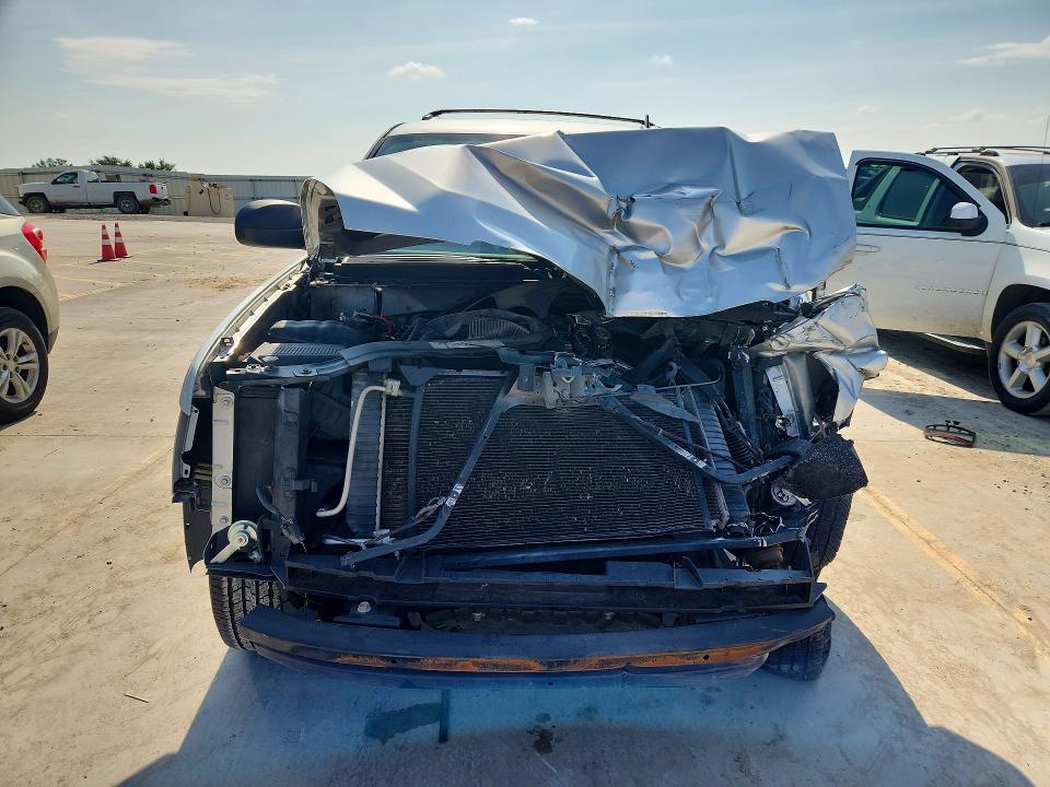 2011 Chevrolet Suburban მანქანა იყიდება აუქციონზე, vin: 1GNSCHE0XBR167799, აუქციონის ნომერი: 58540896