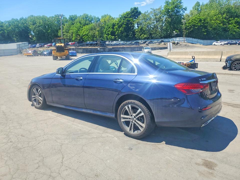 56590126 :رقم المزاد ، W1KZF8EB5MA975906 vin ، 2021 Mercedes-benz E مزاد بيع