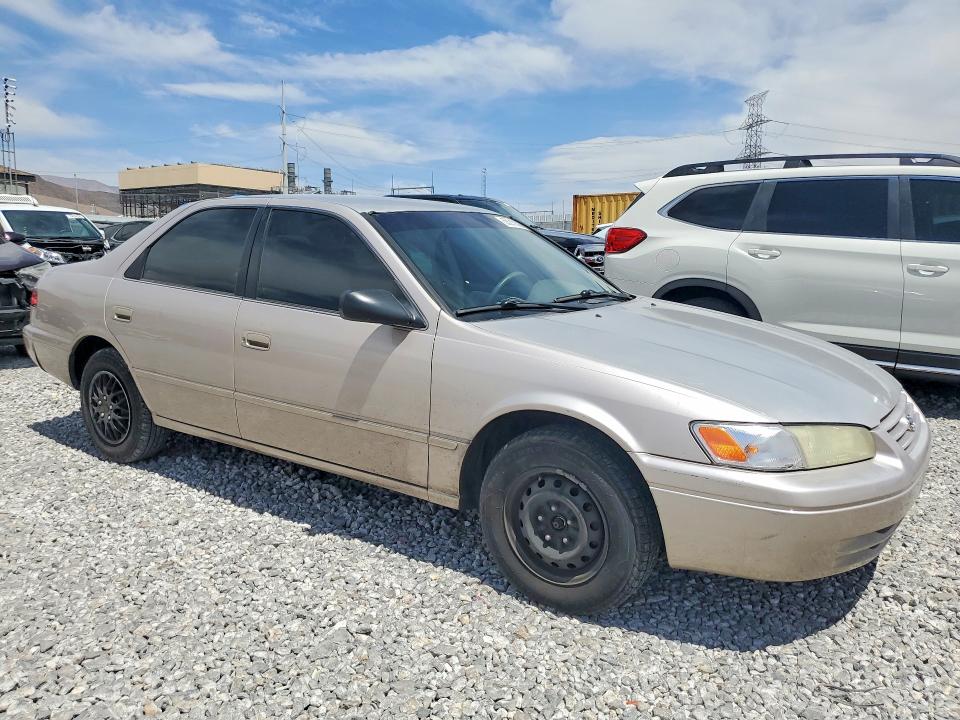55210336 :رقم المزاد ، 4T1BG22KXXU418370 vin ، 1999 Toyota Camry مزاد بيع