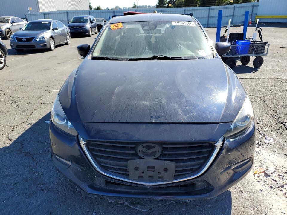 58591106 :رقم المزاد ، 3MZBN1U72JM199801 vin ، 2018 Mazda 3 مزاد بيع