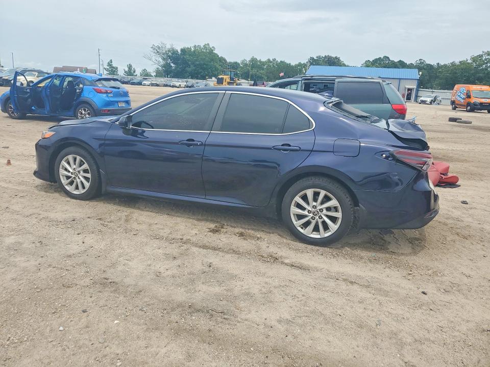 2022 Toyota Camry მანქანა იყიდება აუქციონზე, vin: 4T1C11AK8NU073399, აუქციონის ნომერი: 58996756