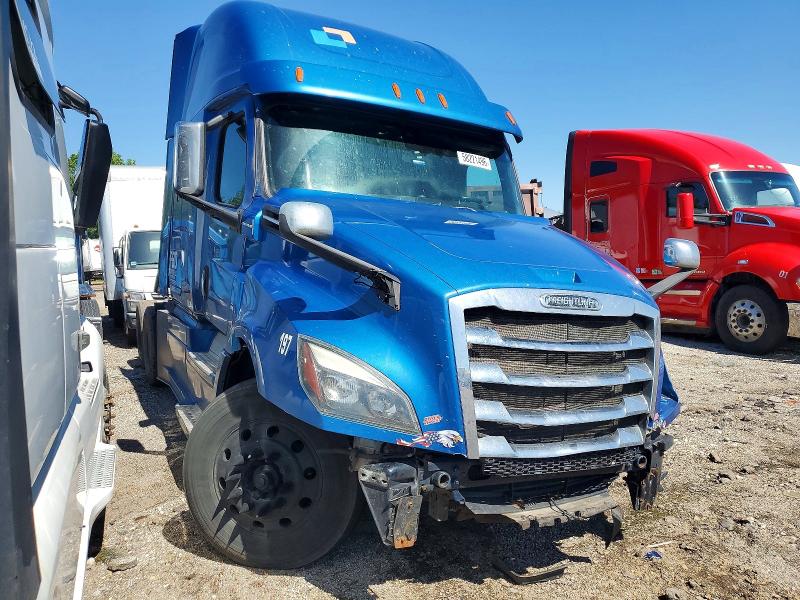 2018 Freightliner Cascadia 126 მანქანა იყიდება აუქციონზე, vin: 3AKJHHDR5JSJT3984, აუქციონის ნომერი: 58221496