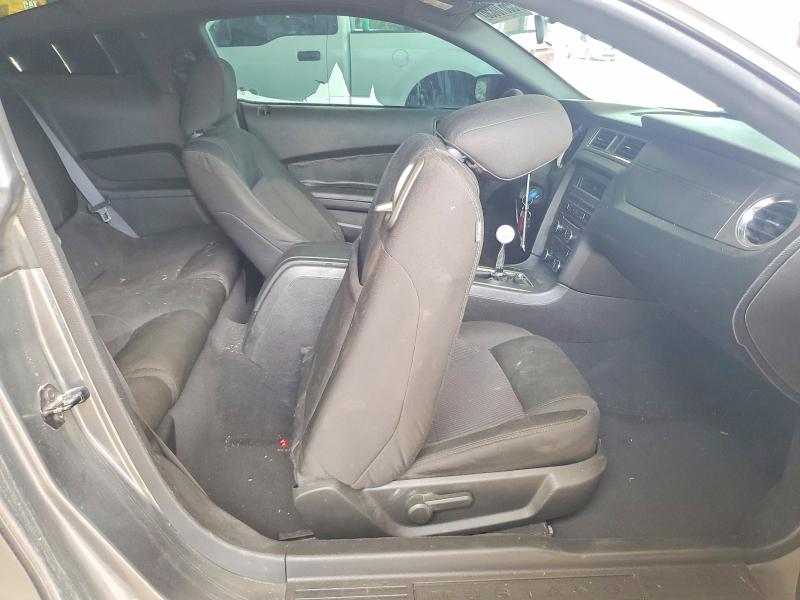 55610856 :رقم المزاد ، 1ZVBP8CH7A5152928 vin ، 2010 Ford Mustang مزاد بيع