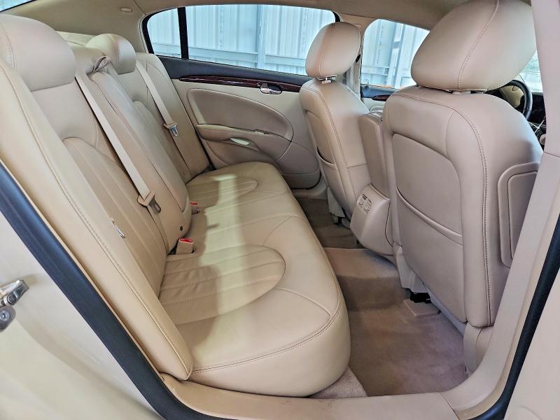 56876106 :رقم المزاد ، 1G4HC5EM6AU123696 vin ، 2010 Buick Lucerne مزاد بيع