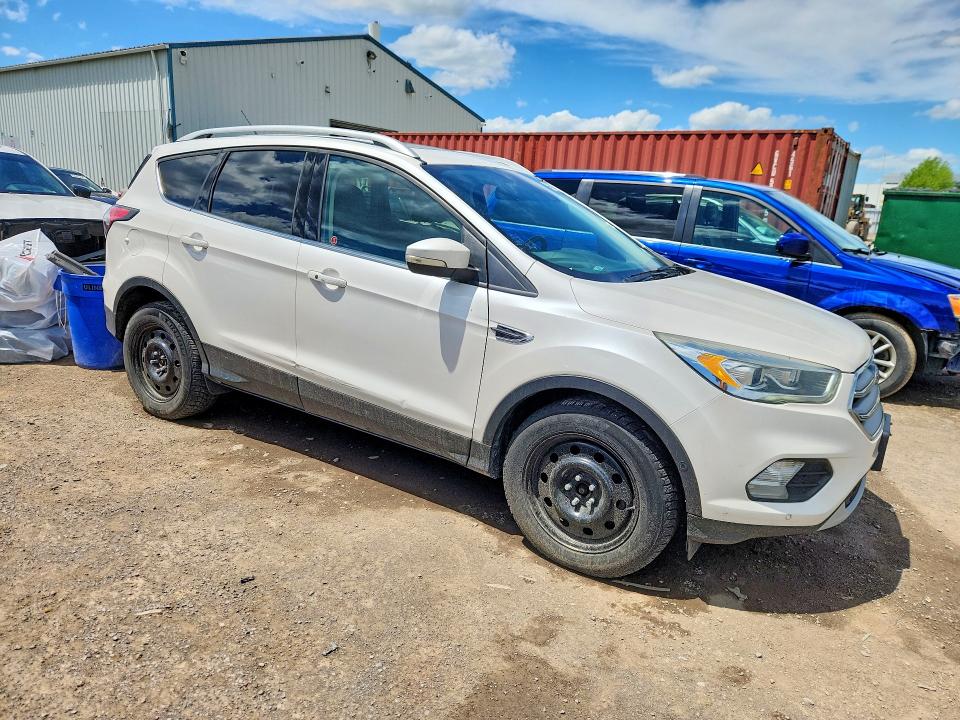 Продажа на аукционе авто 2017 Ford Escape, vin: 1FMCU9J91HUB31795, номер лота: 56780216