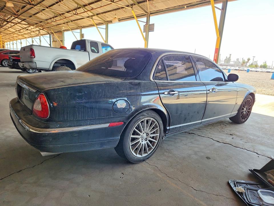 2007 Jaguar Xj8 მანქანა იყიდება აუქციონზე, vin: SAJWA71B17SH16795, აუქციონის ნომერი: 55990426