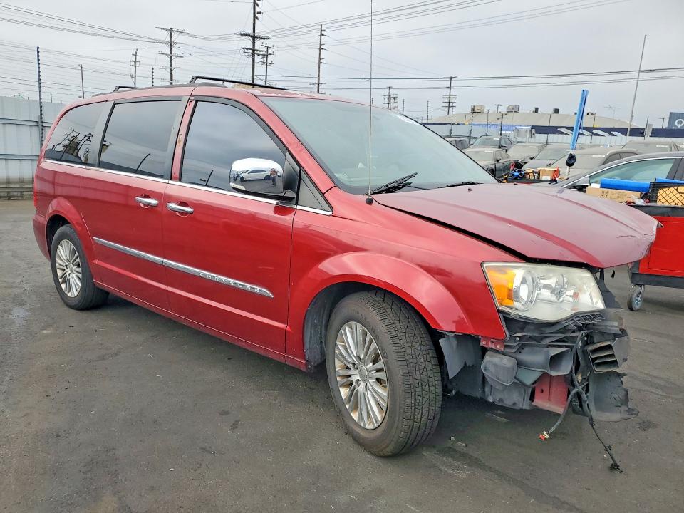 2015 Chrysler Town & Country მანქანა იყიდება აუქციონზე, vin: 2C4RC1CG7FR582674, აუქციონის ნომერი: 58332376